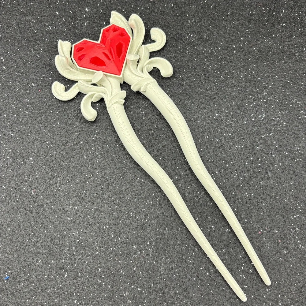 3D Printed Ornate Heart Hair Stick– Red Heart Gothic Floral Design - Picture 5 of 7